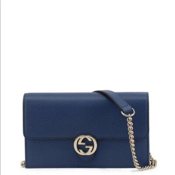 Gucci Handbags - Gucci Crossbody